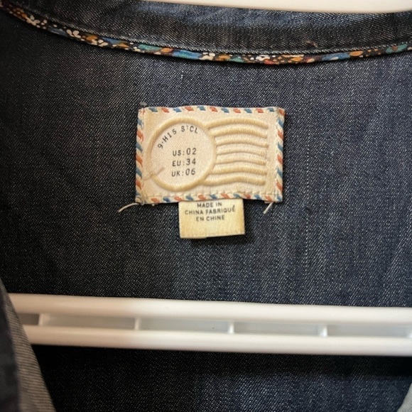 ⚫️ BOGO Postmark women’s denim style snd floral button down top size 02 - Picture 2 of 7